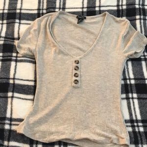 I’m selling this Rue 21 shirt